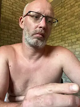 Cedric7653 online show from June 18, 2026, 8:14 am
