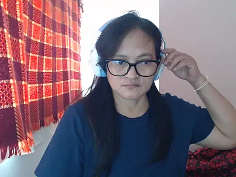 Kinkybela2025 online show from May 15, 2026, 10:50 pm