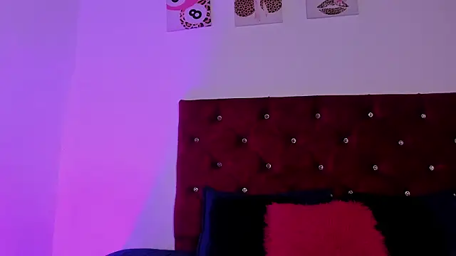 kittymonroe1 online show from July 23, 2026, 6:39 pm