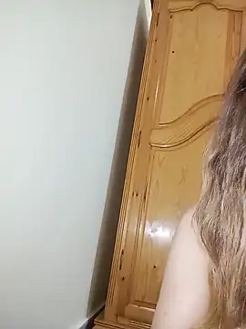 indilasixeey online show from June 28, 2026, 2:39 am