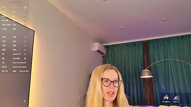 Snapshot of Kess-Edison chatting on July 10, 2026, 9:39 pm Kess-Edison online show from July 10, 2026, 9:39 pm