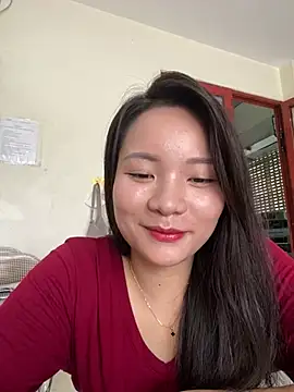 Bee Yellow00 online show from July 29, 2026, 1:48 am