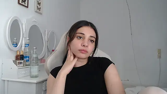 bellefleurrr online show from July 13, 2026, 6:00 pm