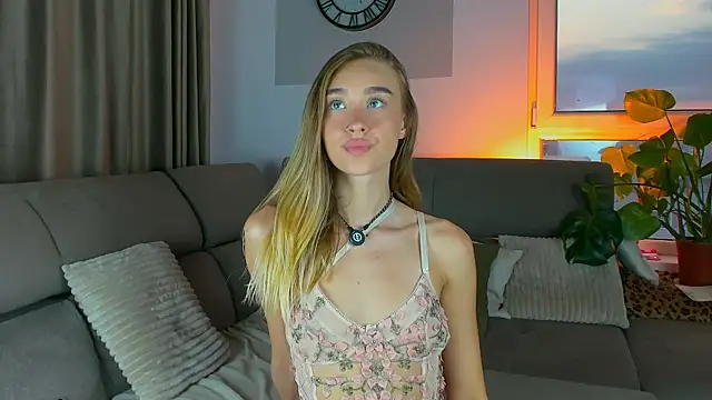 SugarSkye online show from August 9, 2026, 3:23 am