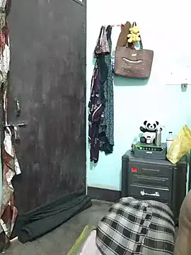CUTE-GIRL-1 online show from July 7, 2026, 6:58 am