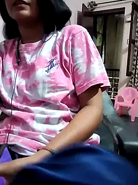 Hot-Rubyy online show from July 24, 2026, 4:49 pm