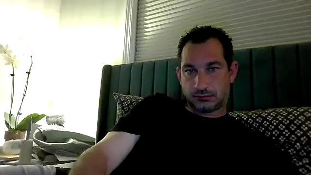 ckraiders84 online show from May 16, 2026, 3:47 am