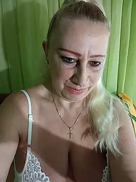 Esenia505 online show from July 22, 2026, 1:41 am