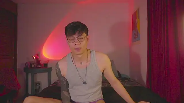 estmonnn online show from June 26, 2026, 11:31 pm