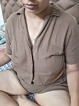 Naughty-Nancy online show from July 6, 2026, 8:44 am