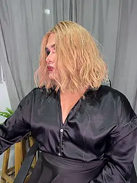 melani ferraraa  online show from July 19, 2026, 8:07 am