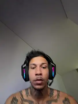 Royaltysosa1998 online show from July 26, 2026, 2:20 am
