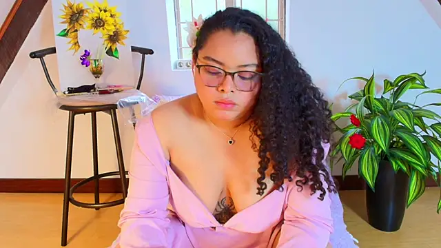 alanaa gomezz online show from July 25, 2026, 7:11 pm