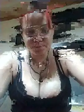 niunia2025 online show from June 15, 2026, 6:43 pm