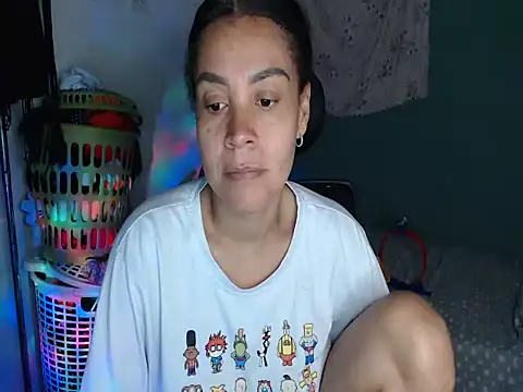 Snapshot of shayna_cute chatting on June 28, 2026, 2:28 am shayna cute online show from June 28, 2026, 2:28 am
