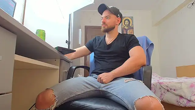 Ryanstone  online show from July 25, 2026, 7:50 am