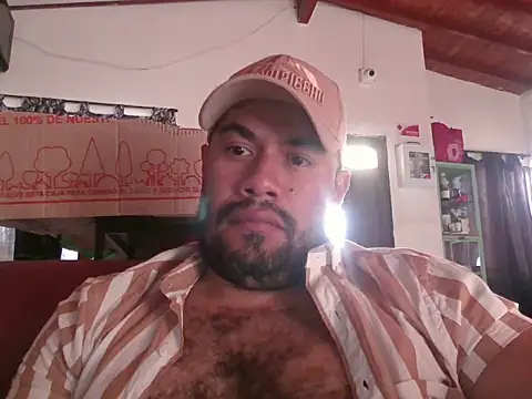 Snapshot of Ramses_36 chatting on June 17, 2026, 6:53 pm Ramses 36 online show from June 17, 2026, 6:53 pm