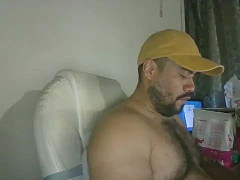 Snapshot of Ramses_36 chatting on June 24, 2026, 1:37 am Ramses 36 online show from June 24, 2026, 1:37 am