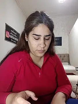 nahiarabiel33 online show from June 20, 2026, 6:44 pm