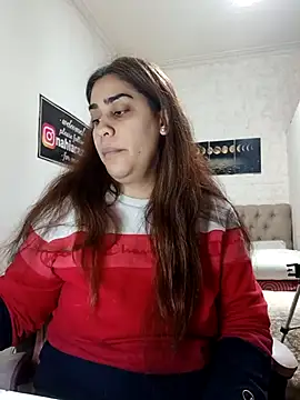 nahiarabiel33 online show from June 28, 2026, 5:41 pm