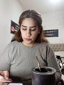 nahiarabiel33 online show from July 31, 2026, 3:44 pm