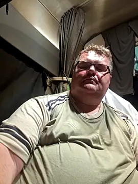 Snapshot of Grase44 chatting on May 9, 2026, 9:53 pm Grase44 online show from May 9, 2026, 9:53 pm