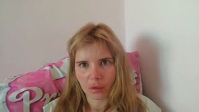 HornyElena online show from July 25, 2026, 2:14 pm