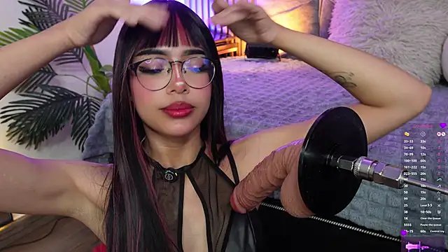  ViolletteNoir  online show from June 11, 2026, 8:51 pm