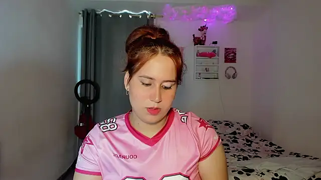 Sofiababyy online show from July 25, 2026, 6:16 pm
