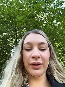 SashaCatt online show from July 25, 2026, 6:33 am