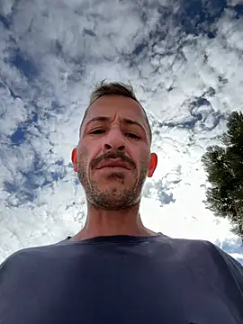 Lucasjandre online show from August 4, 2026, 12:08 pm