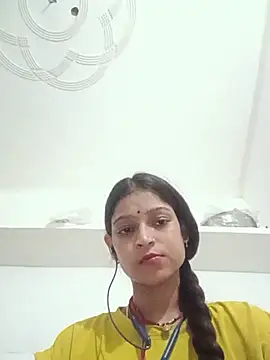 Mohnicute online show from July 8, 2026, 6:01 pm