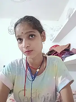 Mohnicute online show from July 15, 2026, 6:46 pm