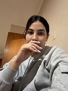 Anna Bitch Disgusting online show from July 2, 2026, 5:02 am