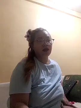 loriepinay46 online show from June 21, 2026, 9:17 pm
