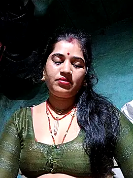 Hot kamla online show from May 14, 2026, 11:33 pm