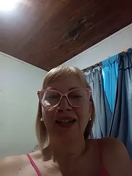 SexyMilf1211 online show from June 10, 2026, 6:51 pm