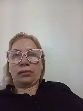 SexyMilf1211 online show from June 17, 2026, 3:13 pm