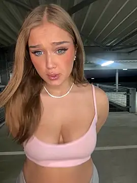 Hannah-2007 online show from July 28, 2026, 7:39 pm