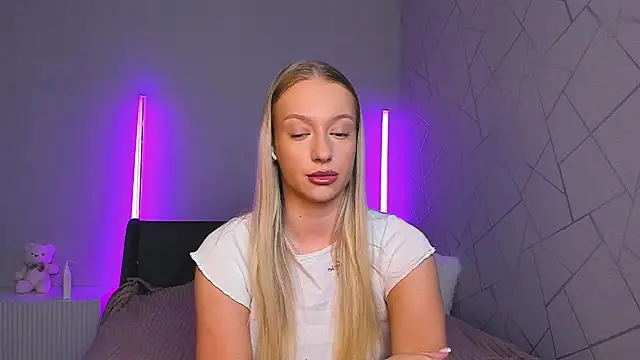 elldiana online show from June 19, 2026, 2:49 am