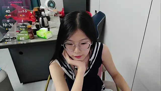 xlin-baby online show from May 23, 2026, 3:49 pm