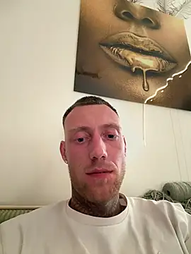 helloo1991 online show from July 4, 2026, 5:35 am