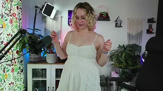 xzoeyryanx online show from August 5, 2026, 4:10 pm