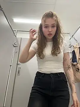 Snapshot of RussianWoman chatting on May 31, 2026, 3:15 am RussianWoman online show from May 31, 2026, 3:15 am
