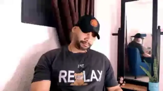 musclehetero online show from June 15, 2026, 2:41 pm