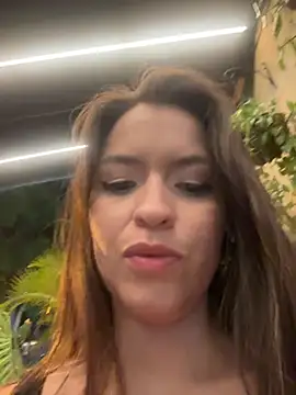 Little  Danni1 online show from May 16, 2026, 4:09 am