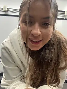 Little  Danni1 online show from May 17, 2026, 5:38 am