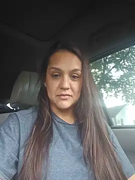 EllaEsEstrella online show from August 7, 2026, 4:31 pm