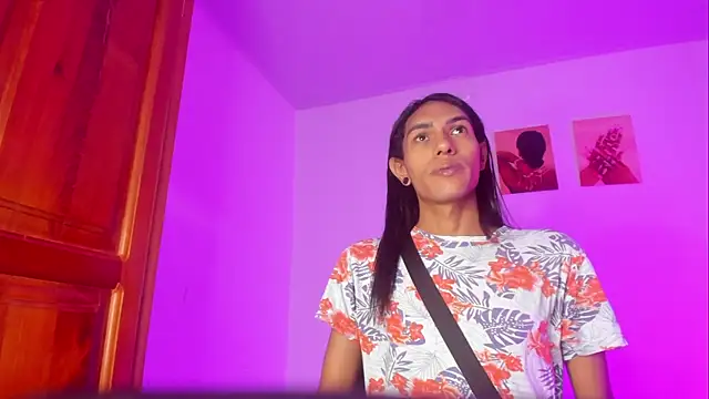 ValeryTs1 online show from June 18, 2026, 6:12 pm