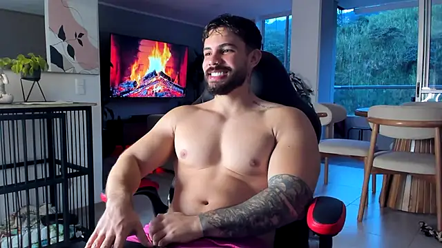 Valenthino Salvatore online show from July 15, 2026, 11:21 pm